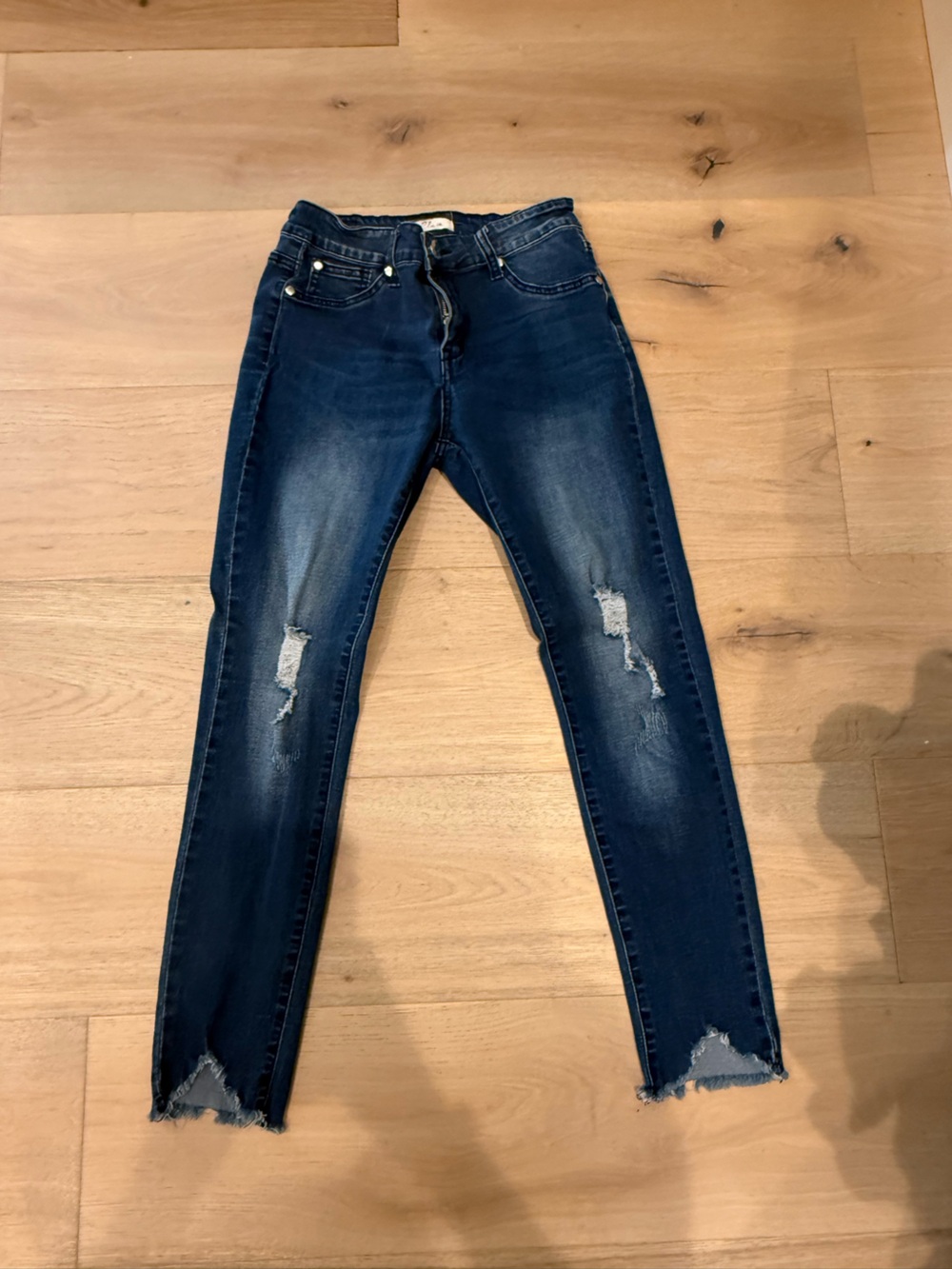 Elan size 27 waist Dark Blue Distressed Skinny Jeans